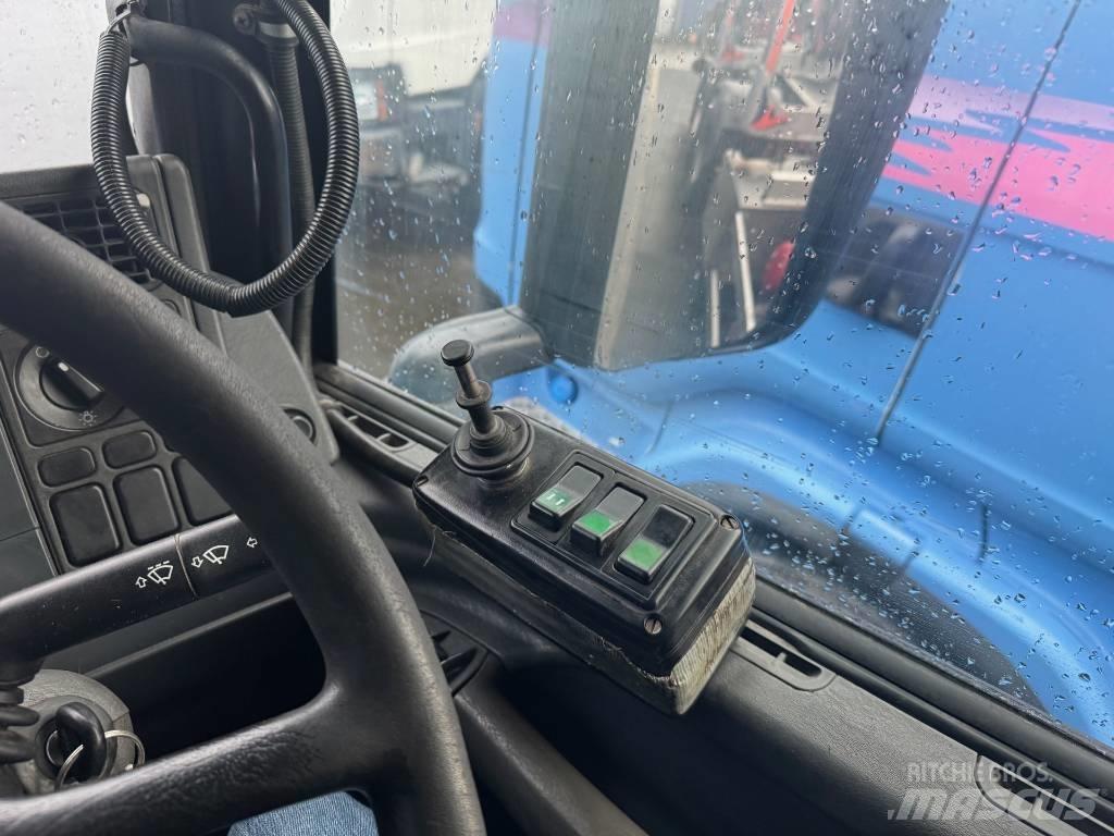 Scania P94DB Camion poubelle