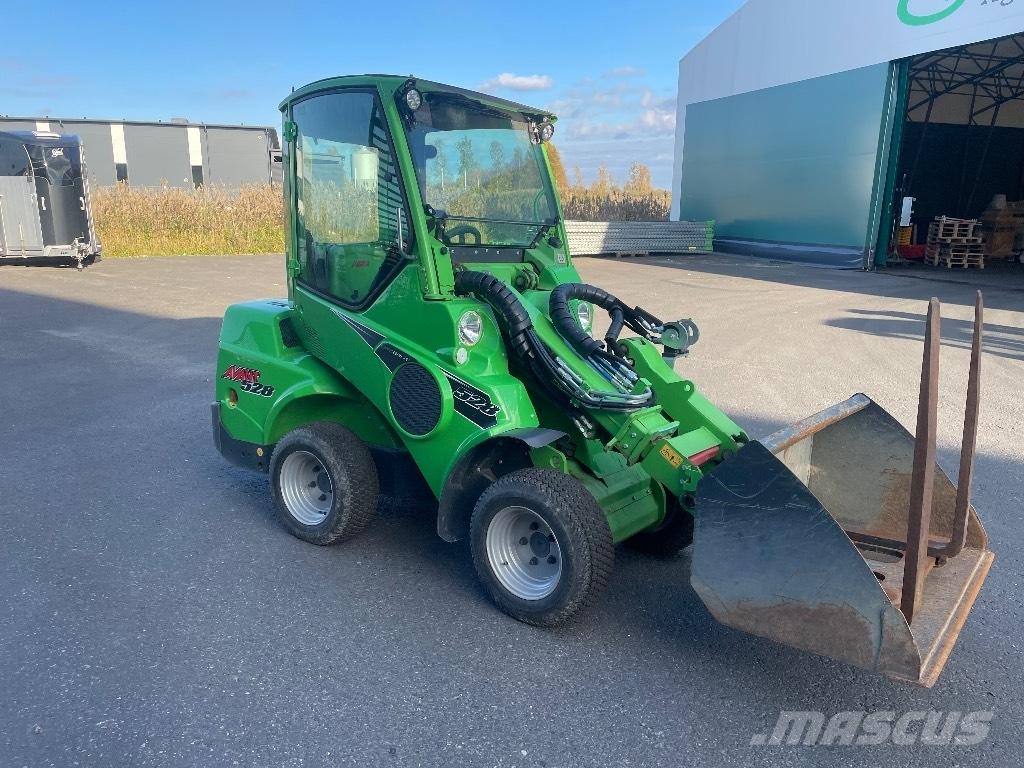 Avant 528 Chargeuse multifonction