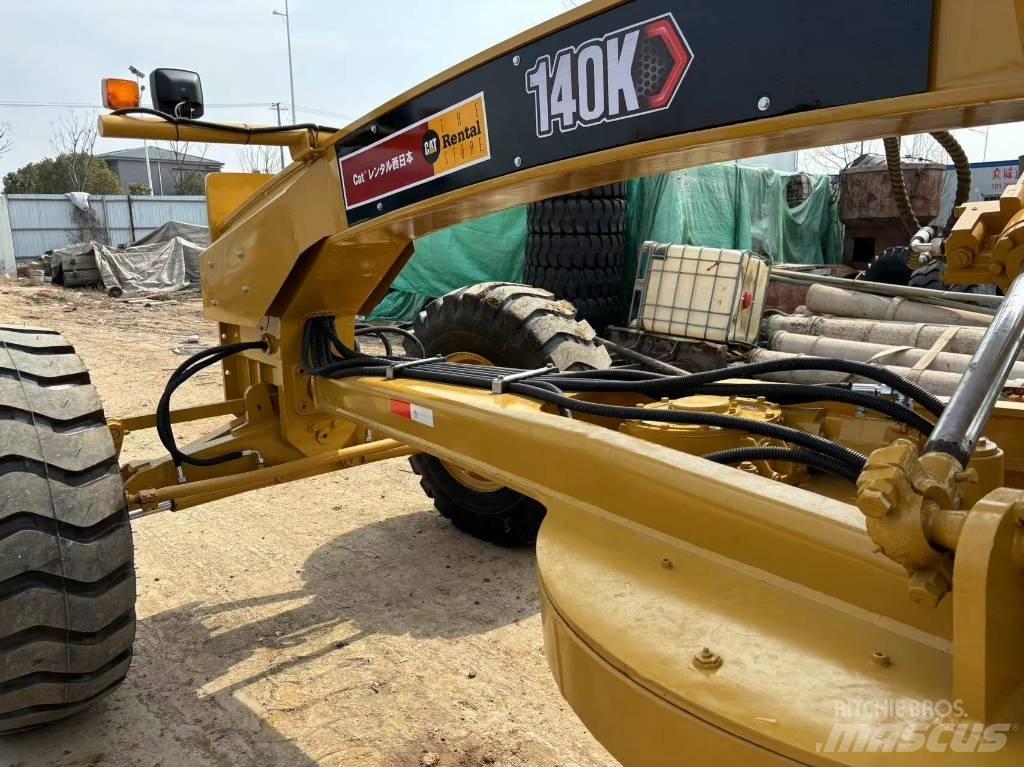 CAT 140 K Niveleuse