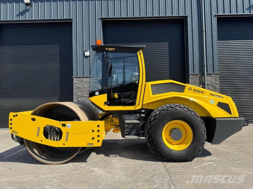 Bomag BW 213 D H-2 Rouleaux monocylindre