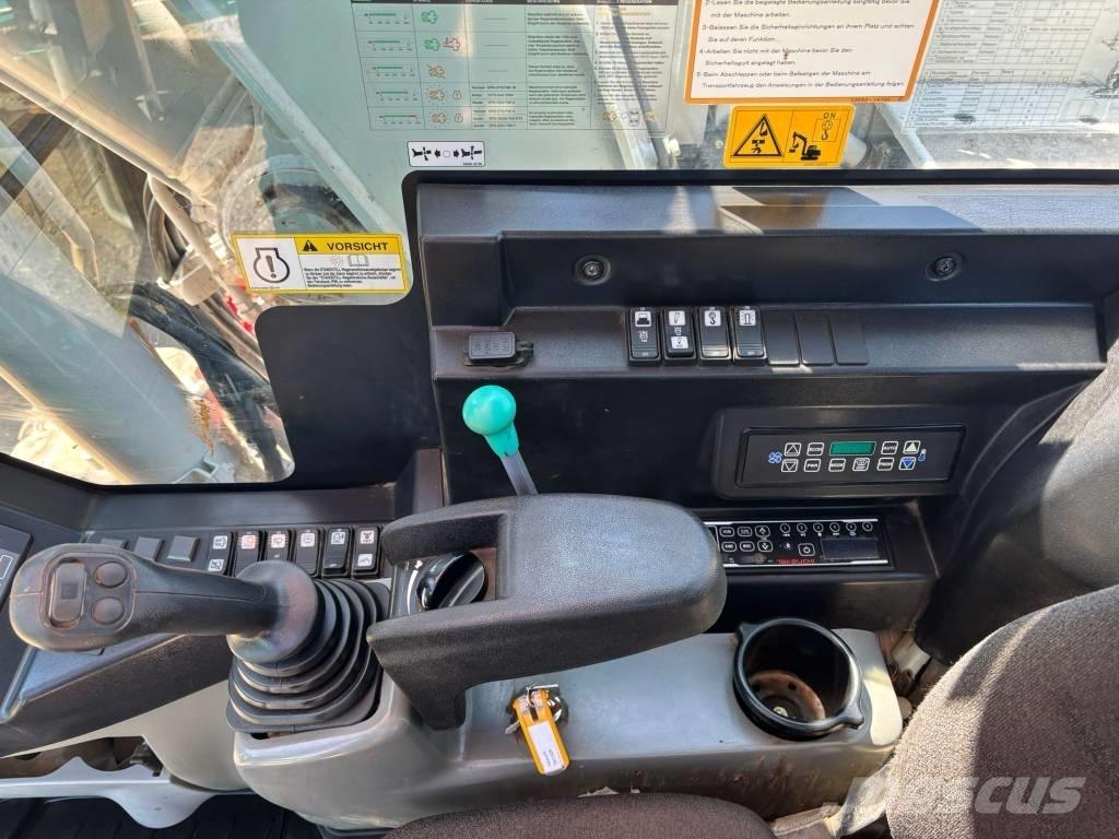 Takeuchi TB 2150 R Pelle sur chenilles