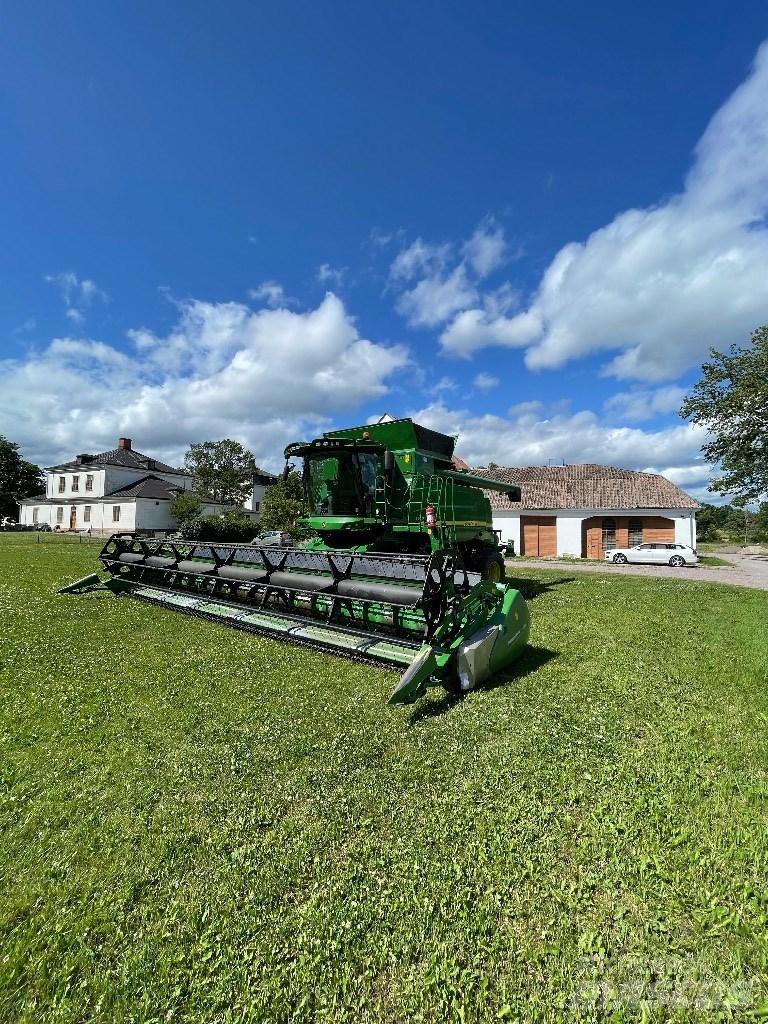 John Deere T 660 i Moissonneuse batteuse