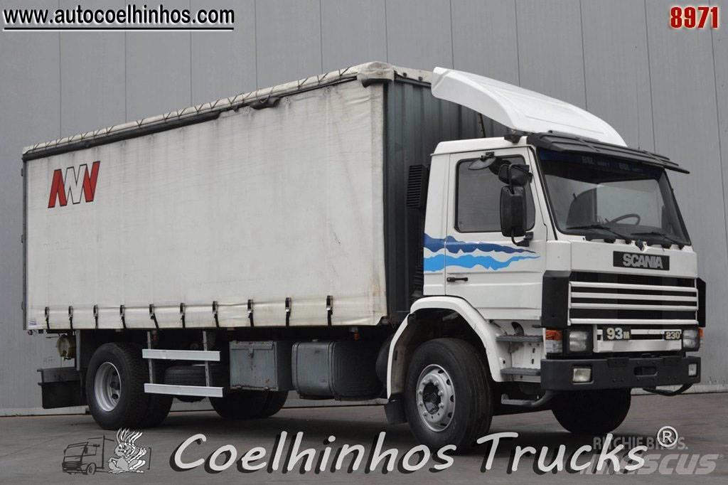 Scania 93M 230 Camion à rideaux coulissants (PLSC)