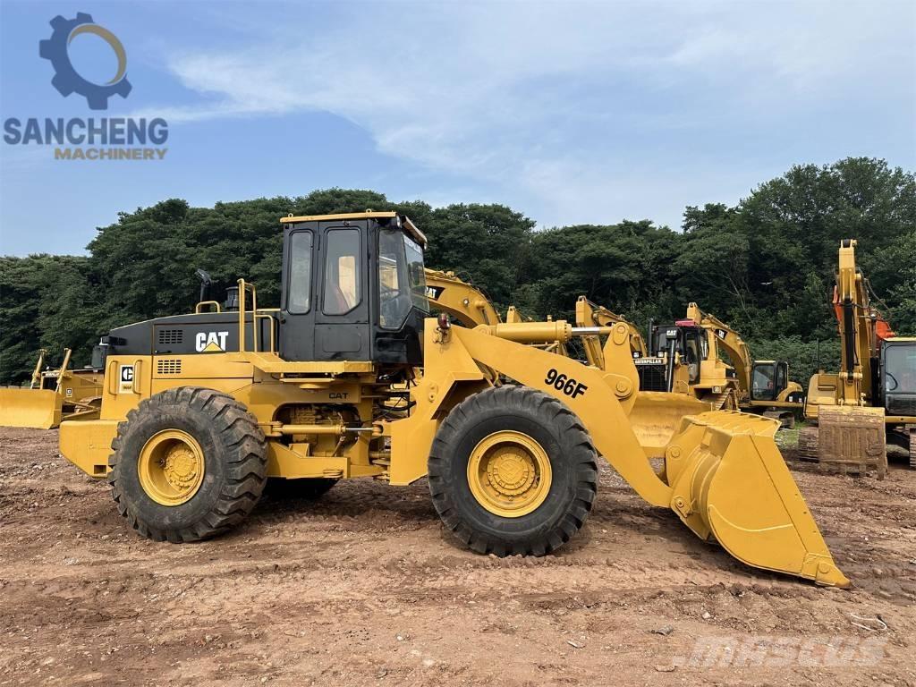 CAT 966 F Chargeuse sur pneus