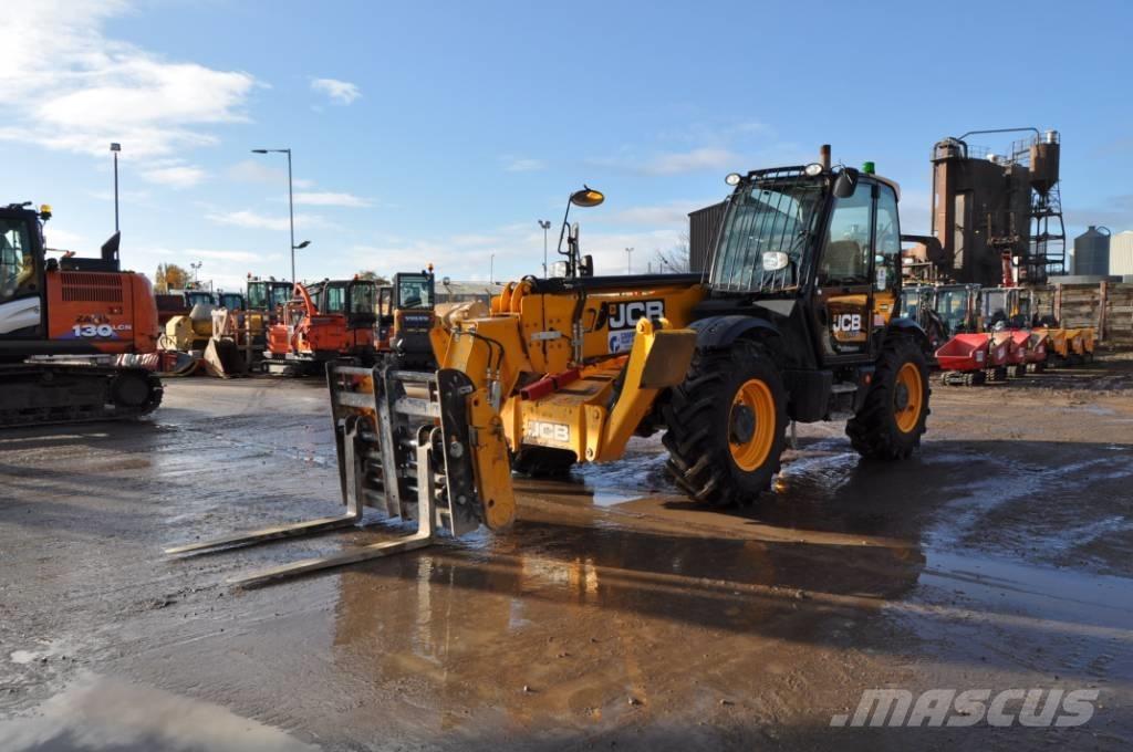 JCB 540-140 Chariot télescopique