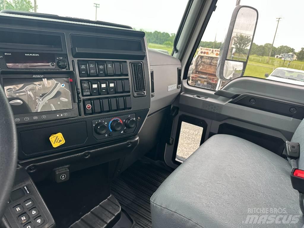 Mack MD7 Camion poubelle