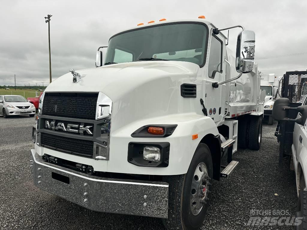 Mack MD7 Camion poubelle