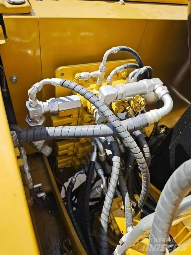 CAT 307E2 Pelle sur chenilles