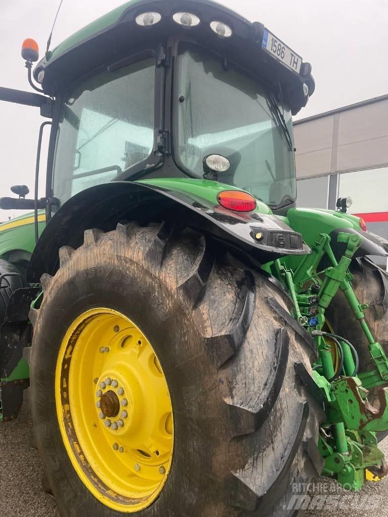 John Deere 8310 R Tracteur