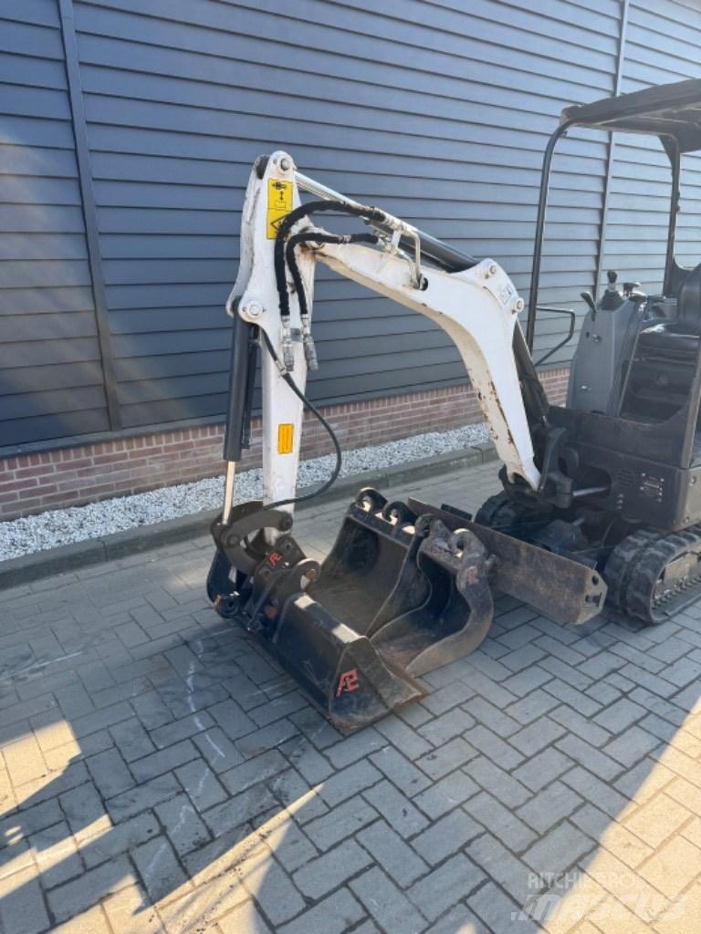 Bobcat E 17 Mini pelle < 7t