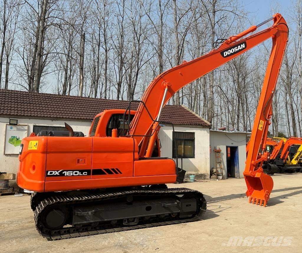 Doosan DX160LC Pelle sur chenilles
