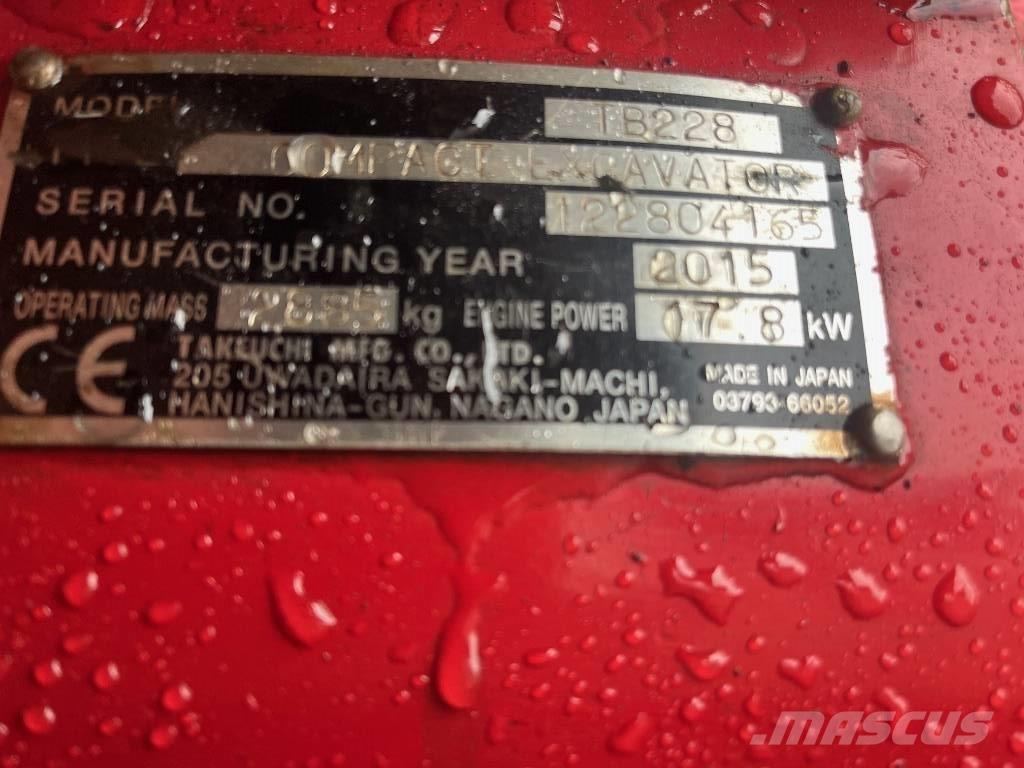 Takeuchi TB 228 Mini pelle < 7t