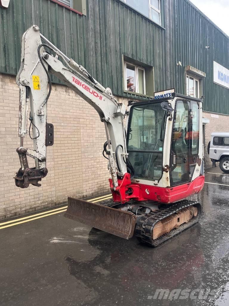 Takeuchi TB 228 Mini pelle < 7t