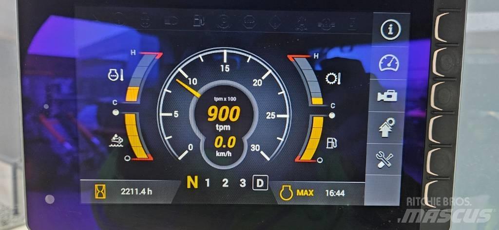 CASE 821G Chargeuse sur pneus
