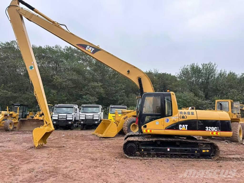 CAT 320 C L Pelle longue portée