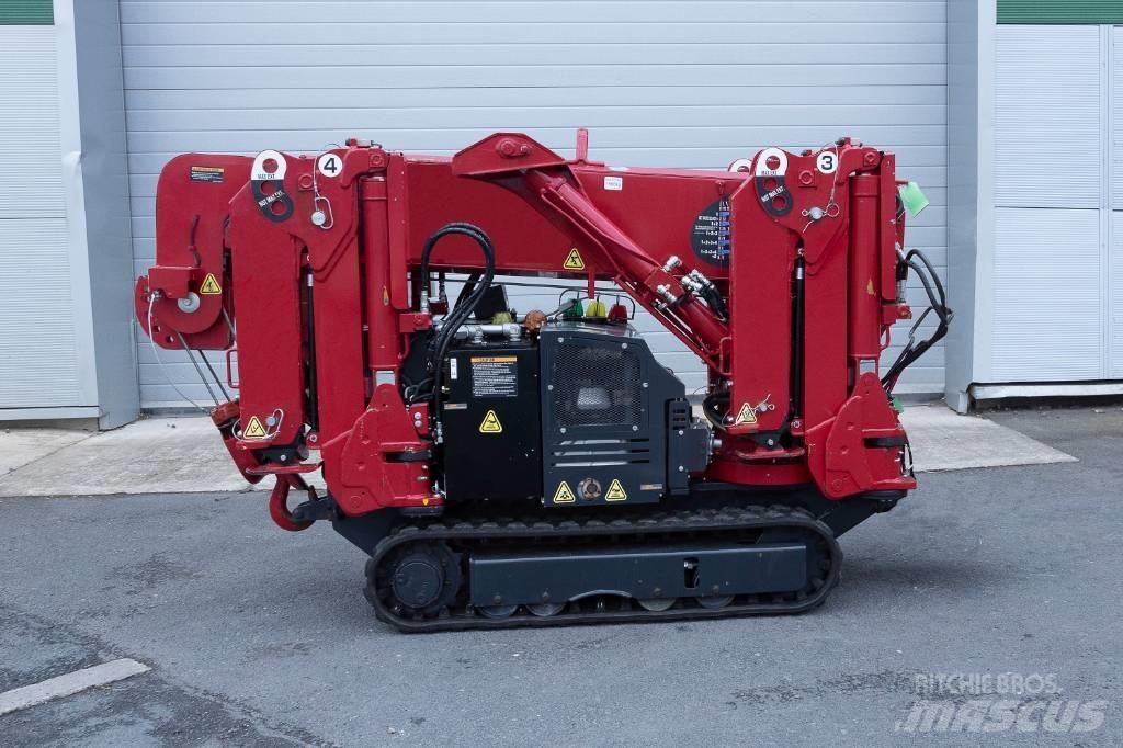 Unic URW-245 Mini grue