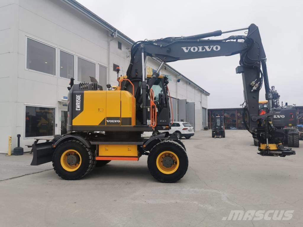 Volvo EWR 150 E Pelle sur pneus