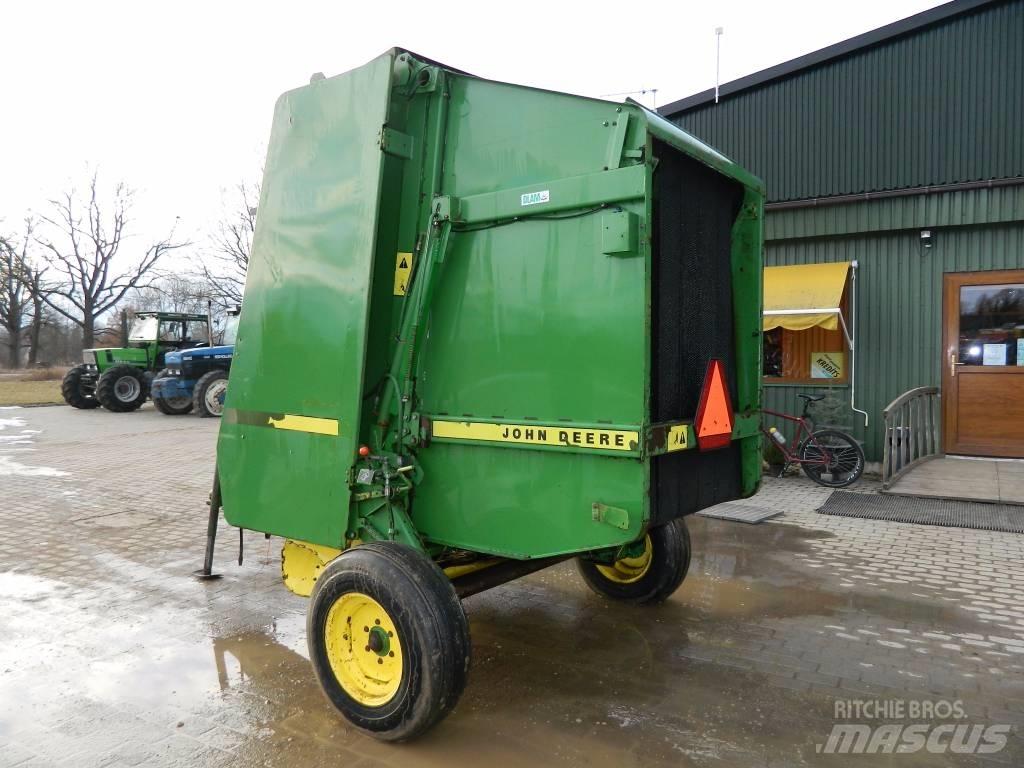 John Deere 550 Presse à balle ronde