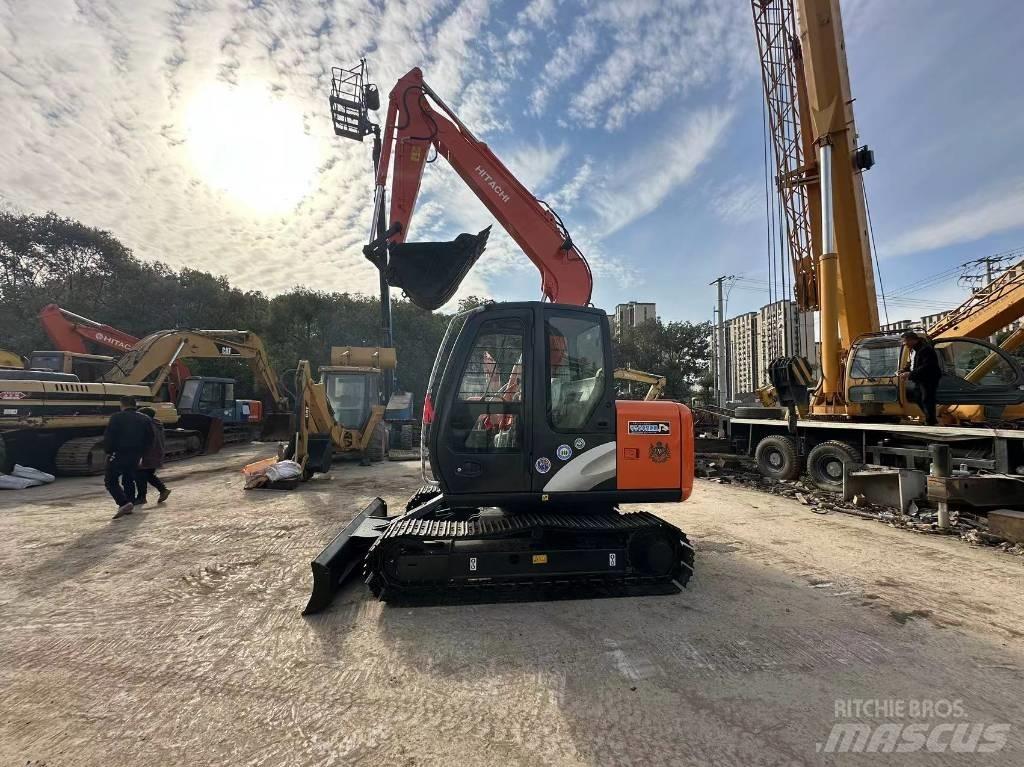 Hitachi ZX 70 Pelle sur chenilles