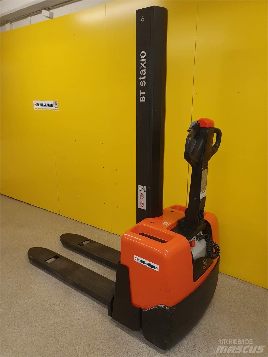BT HWE100 Gerbeur accompagnant