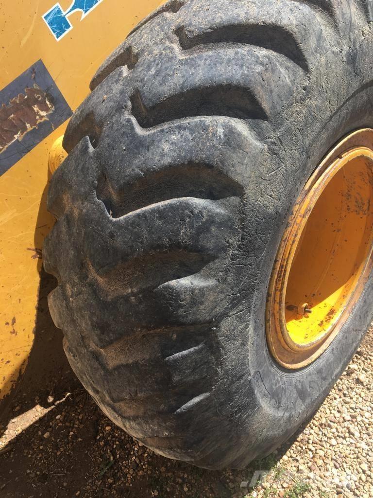 Kawasaki 65 Z IV Chargeuse sur pneus