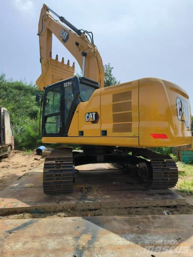 CAT 323 GC Pelle sur chenilles