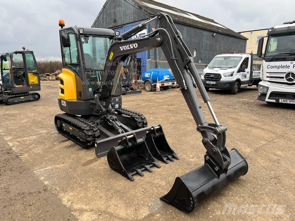 Volvo EC 27 D Mini pelle < 7t