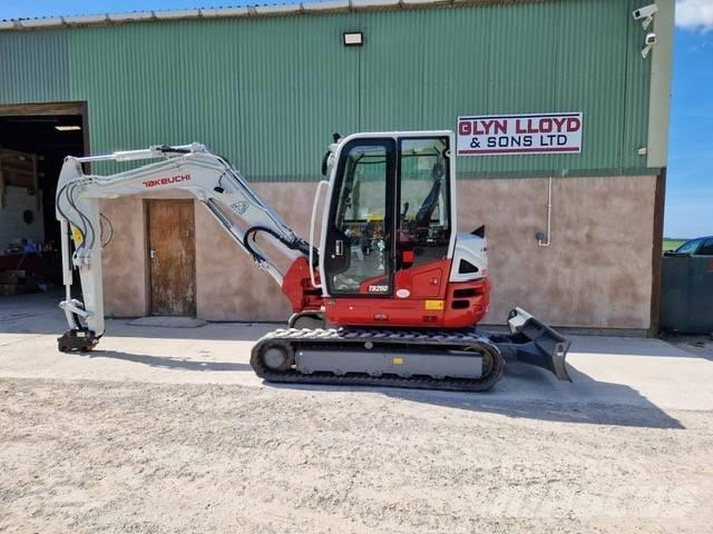 Takeuchi TB 260 Mini pelle < 7t