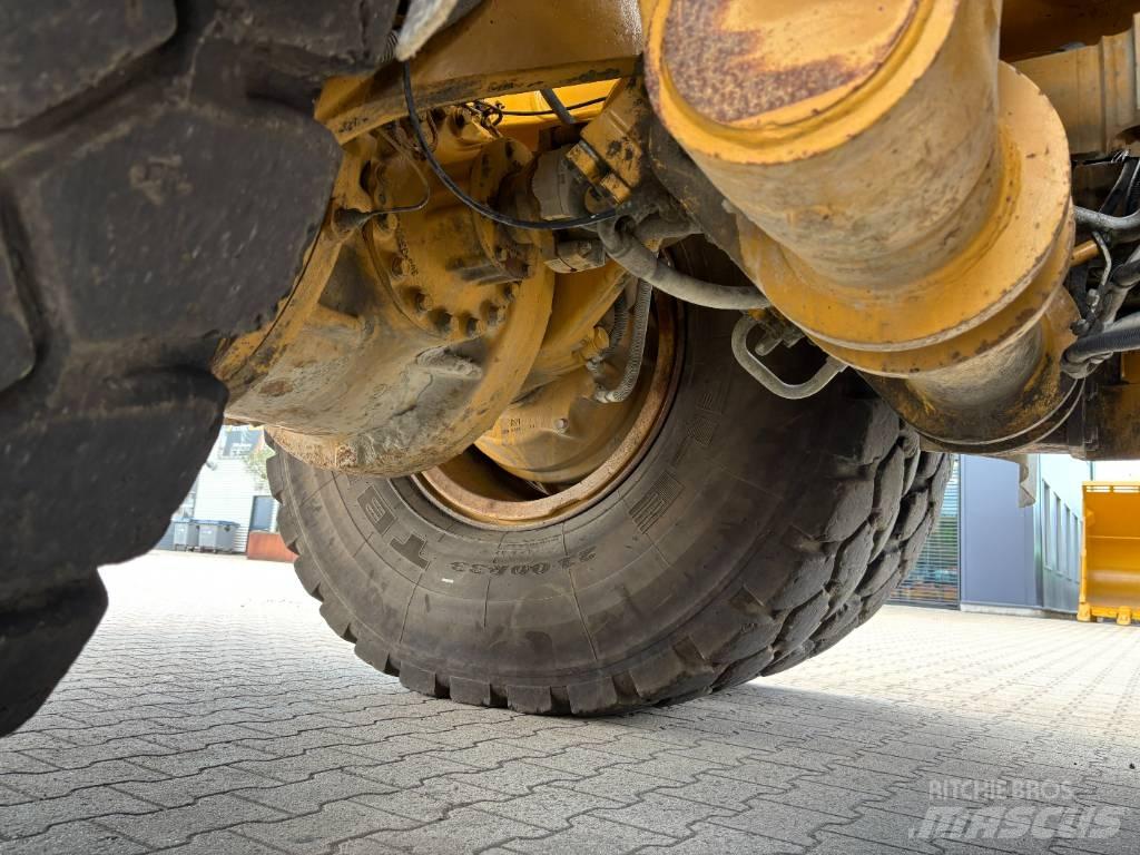 CAT 772G Tombereau rigide