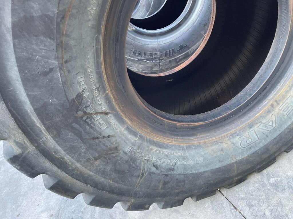 CAT 982M Chargeuse sur pneus