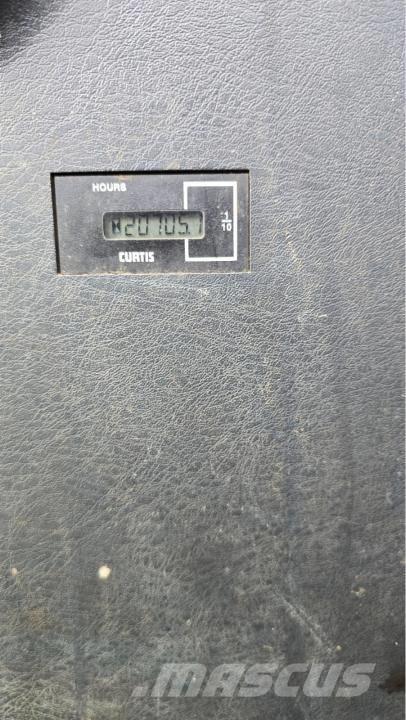 Hyundai Robex 300 LC Pelle sur chenilles