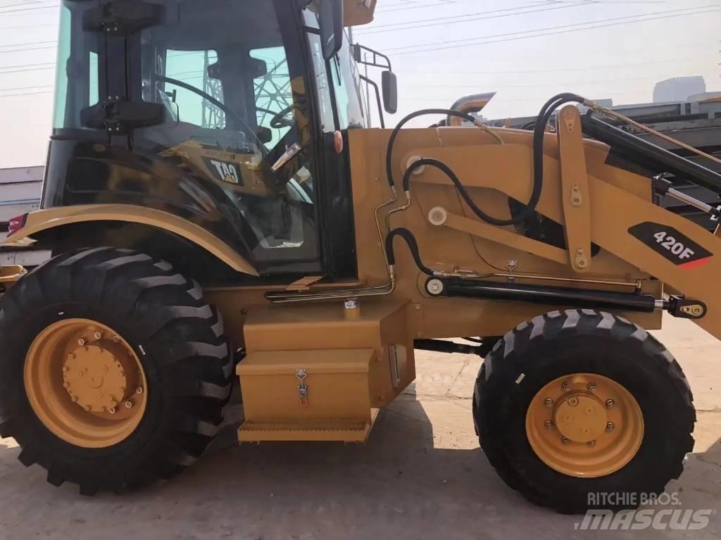 CAT 420 F Tractopelle