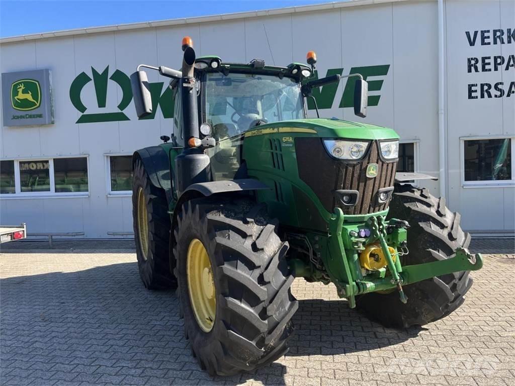 John Deere 6215R Tracteur