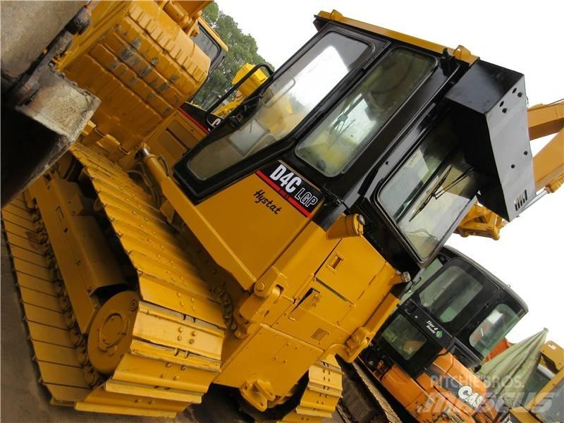 CAT D 4 C Bouteurs sur chenilles