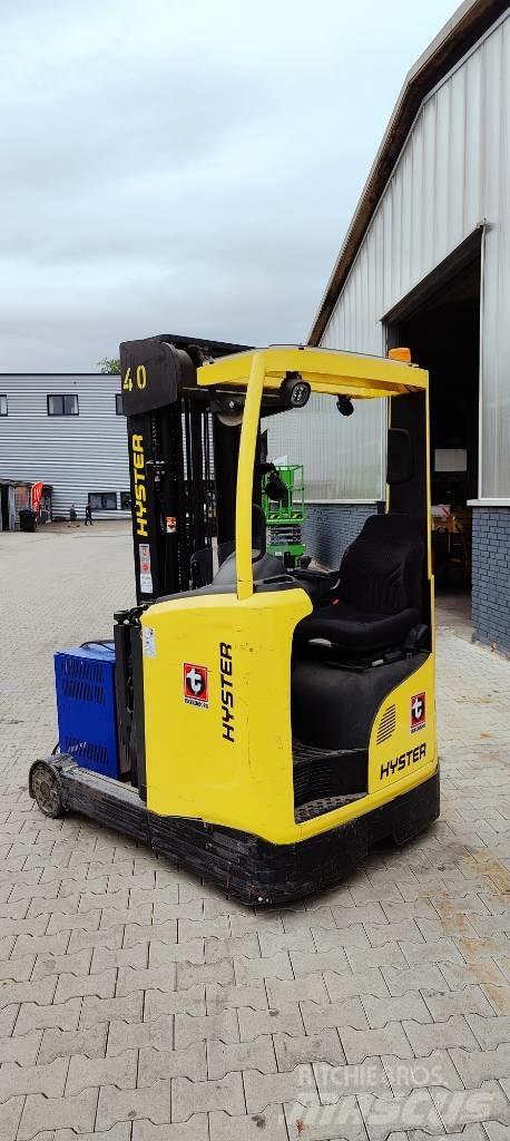 Hyster R 1.6 Chariot à mât rétractable