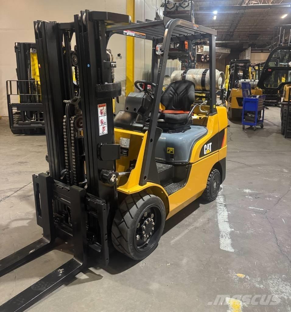 CAT 2C 6000 Autres Chariots élévateurs