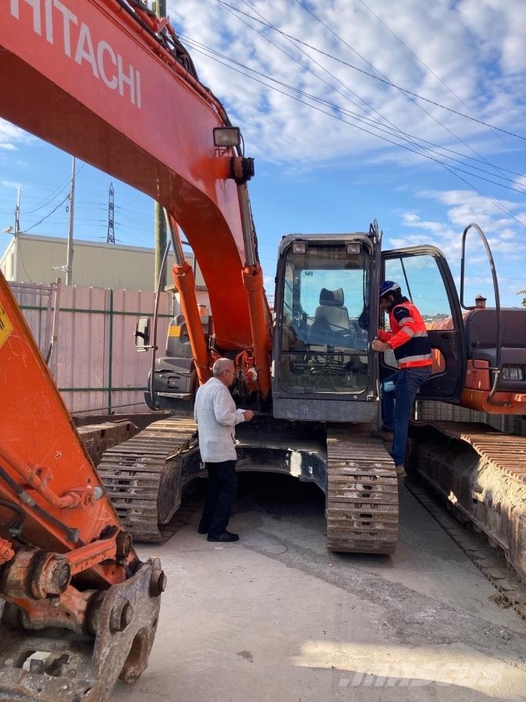 Hitachi ZX 240 Pelle sur chenilles