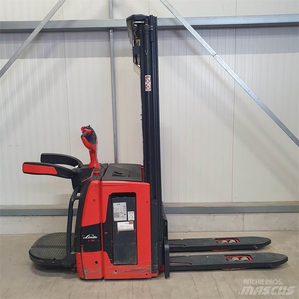 Linde L16APi Gerbeur accompagnant