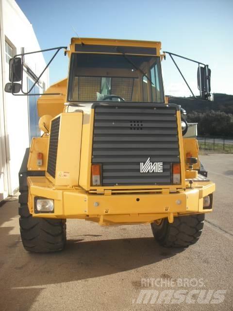 Volvo A 25 C   4x4 Tombereau articulé