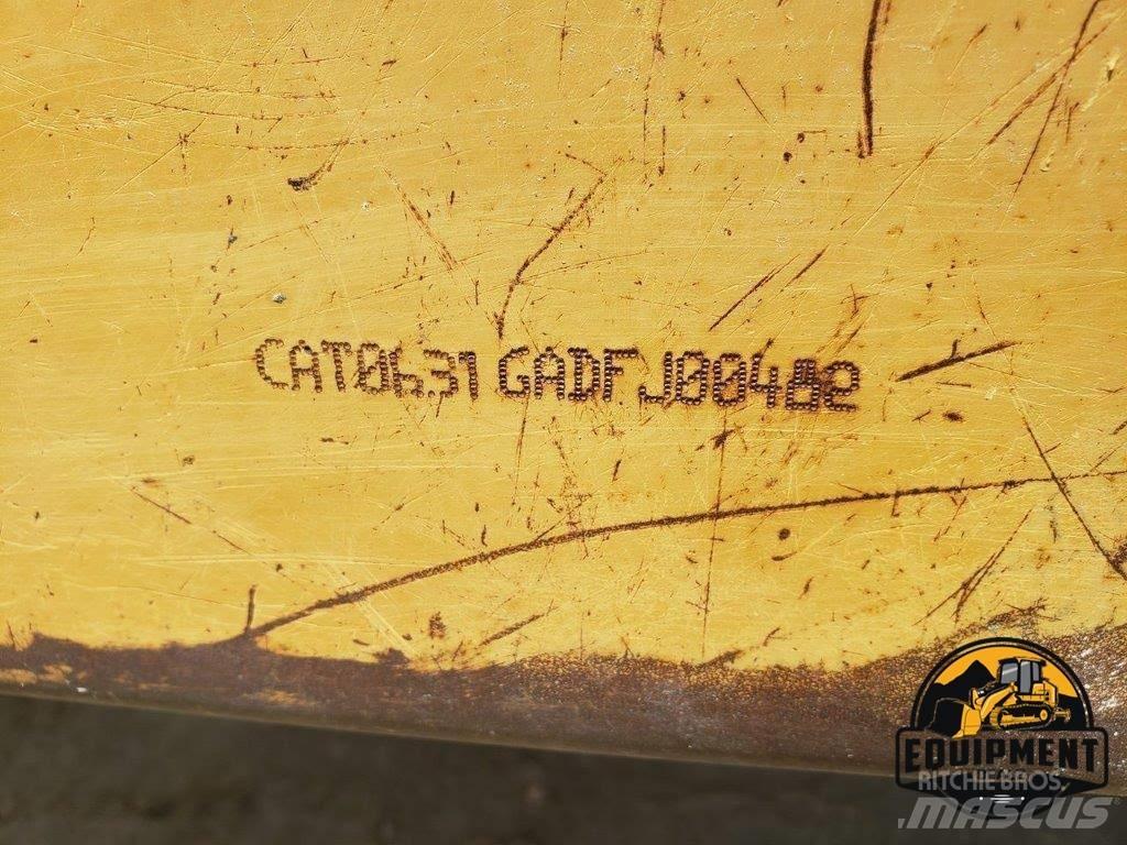 CAT 637 G Scraper