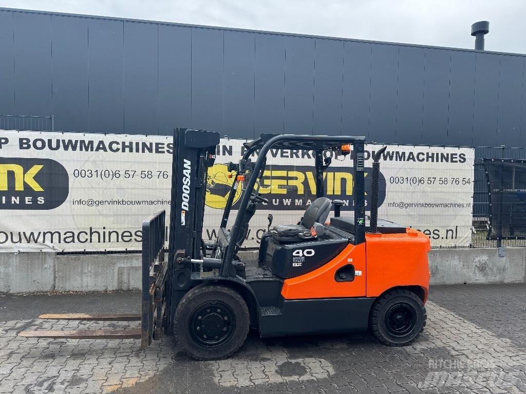 Doosan D 40 SC-7 Chariots diesel