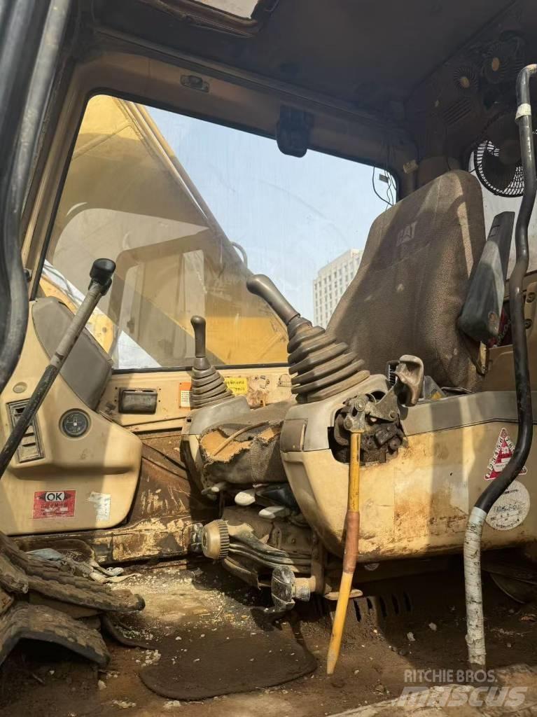 CAT 320 B L Pelle sur chenilles