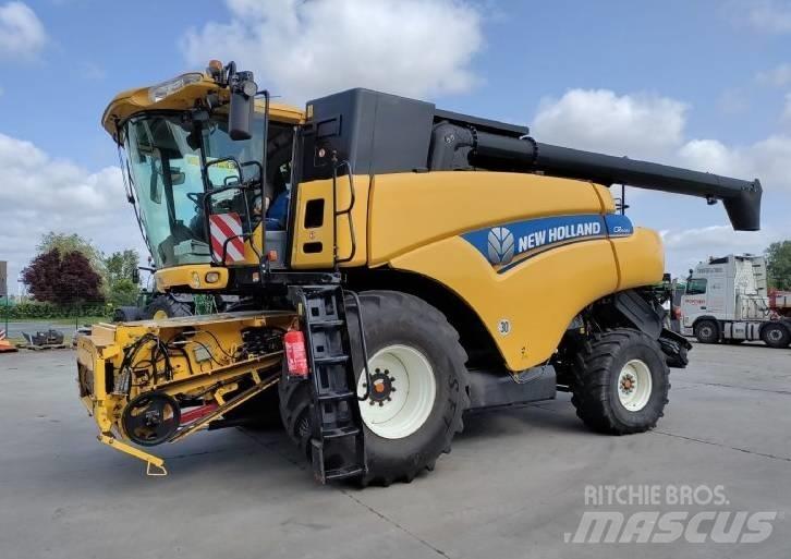 New Holland CR 9080 Moissonneuse batteuse