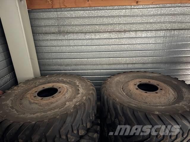 Agriband 315/80/22.5 Pneus, roues et jantes