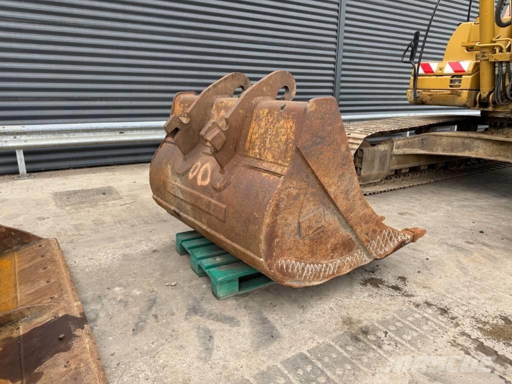 CAT 320 DL Pelle sur chenilles