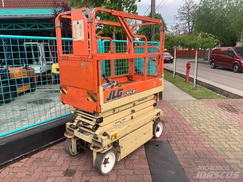 JLG 1932E2     V-2782 Mât vertical