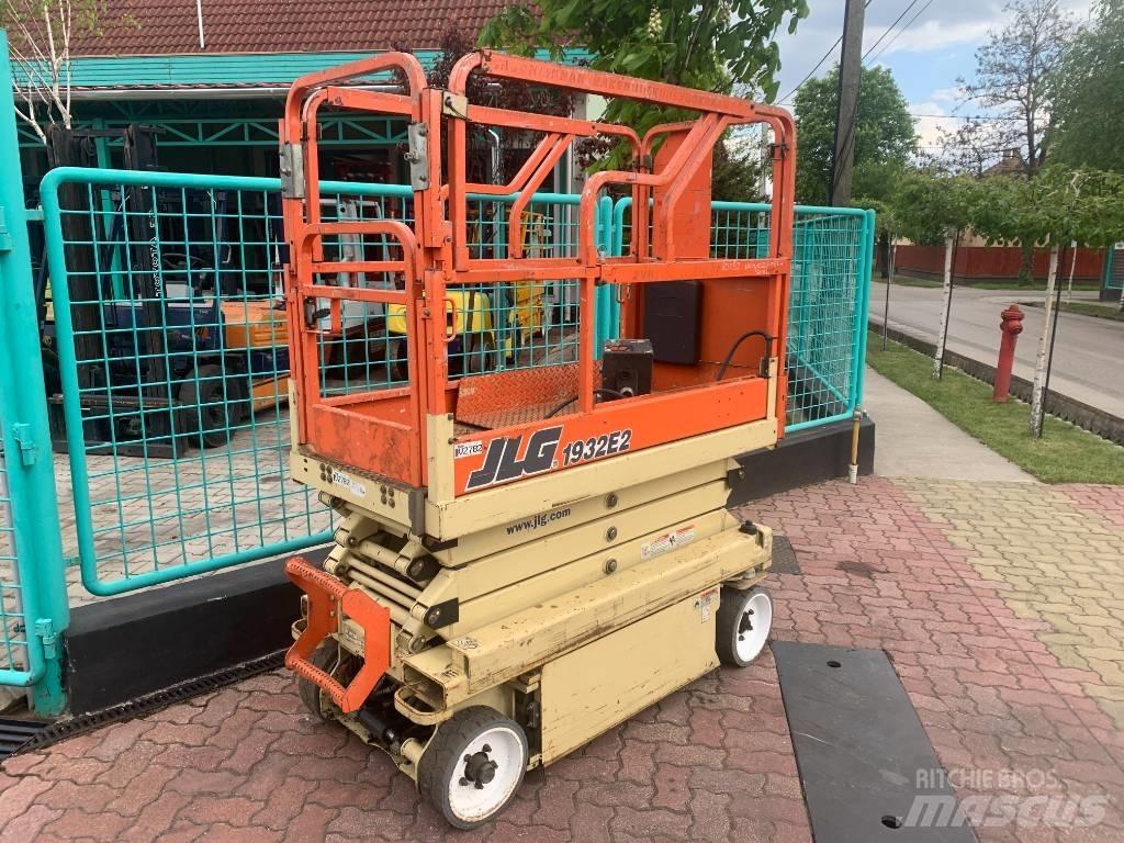 JLG 1932E2     V-2782 Mât vertical