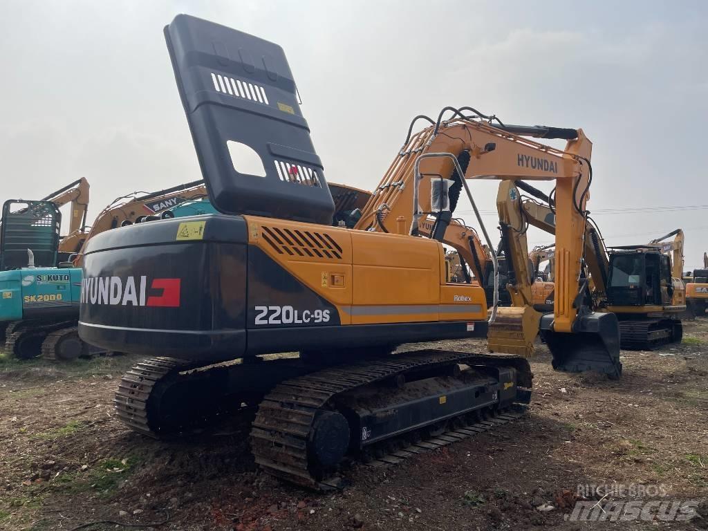 Hyundai 220-9S Pelle sur chenilles