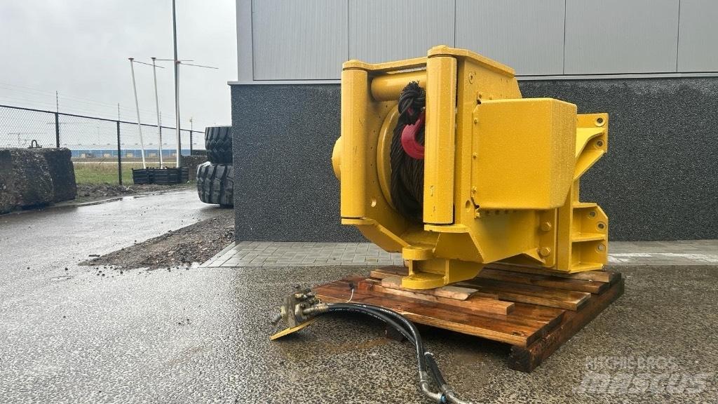 CAT D 7 G Treuil