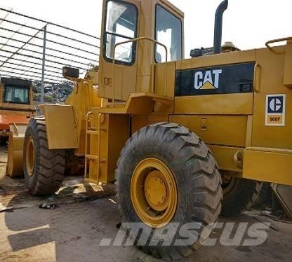 CAT 966 F Chargeuse sur pneus